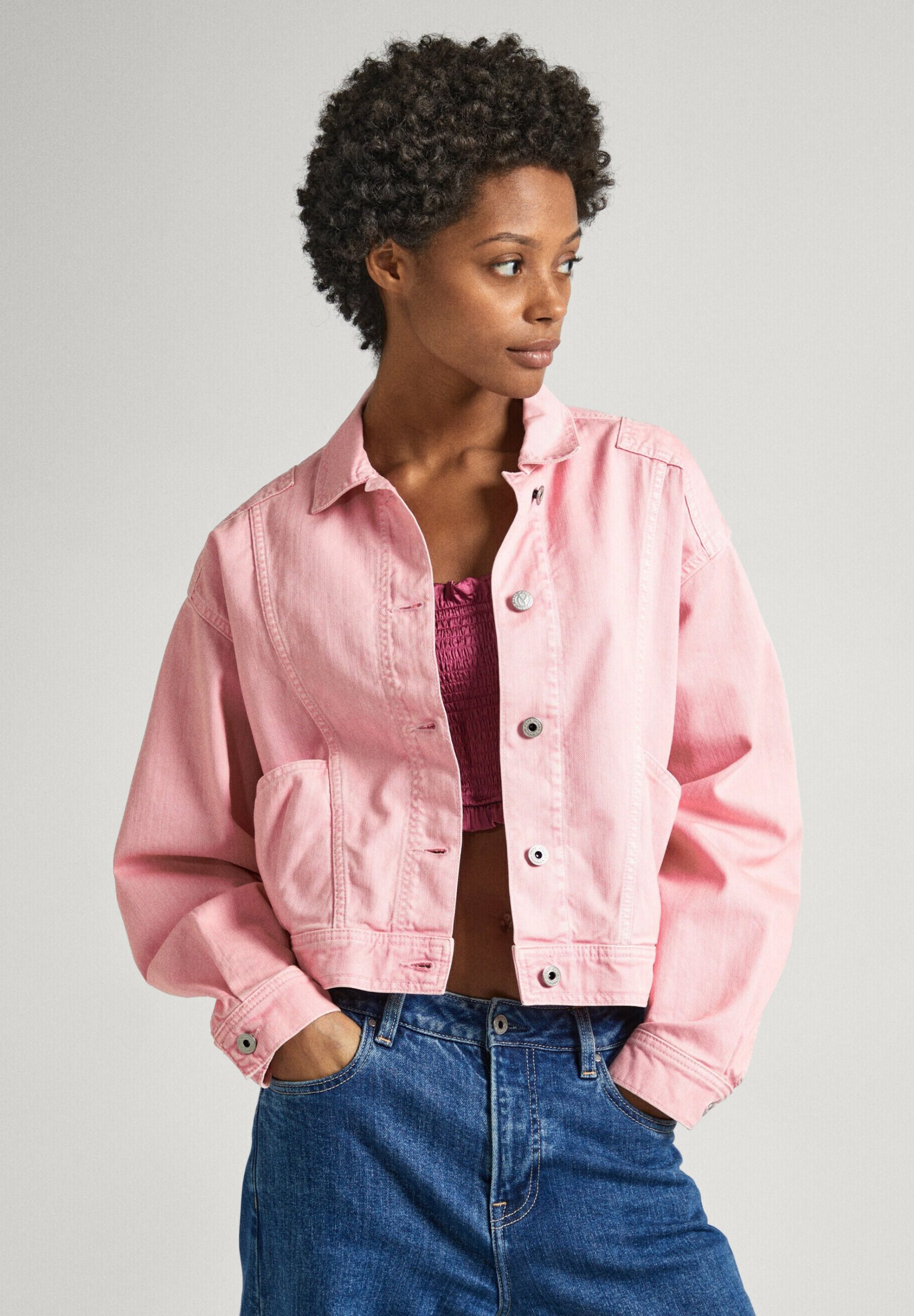 chaqueta-rosa-712qoe-1.jpg