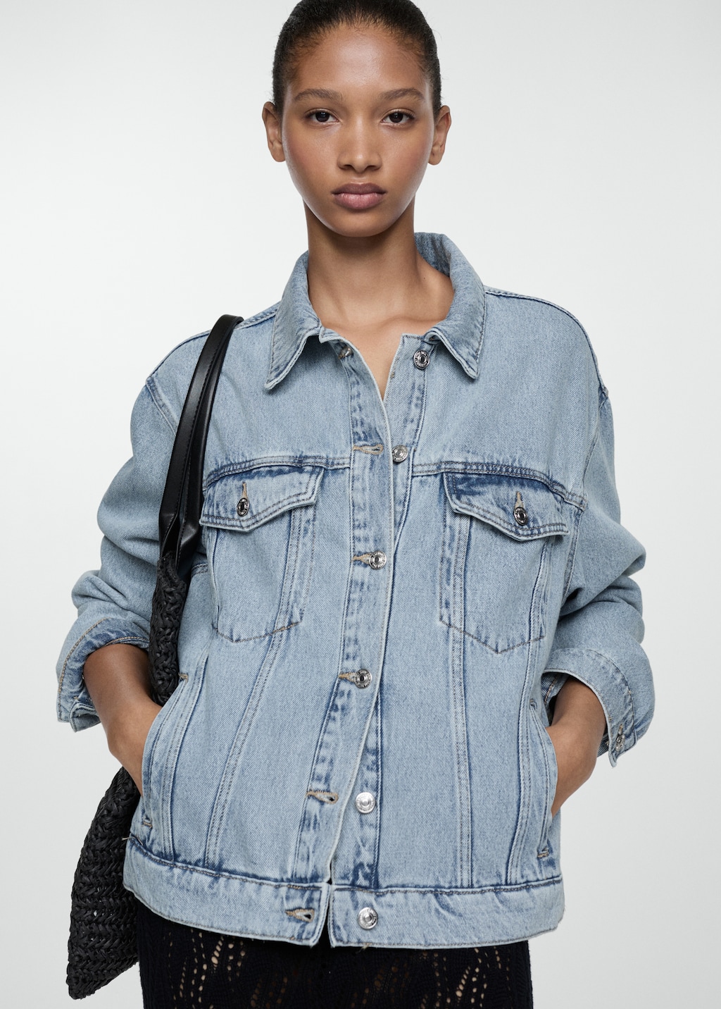 chaqueta-vaquera-oversize-985kqw-1.jpg
